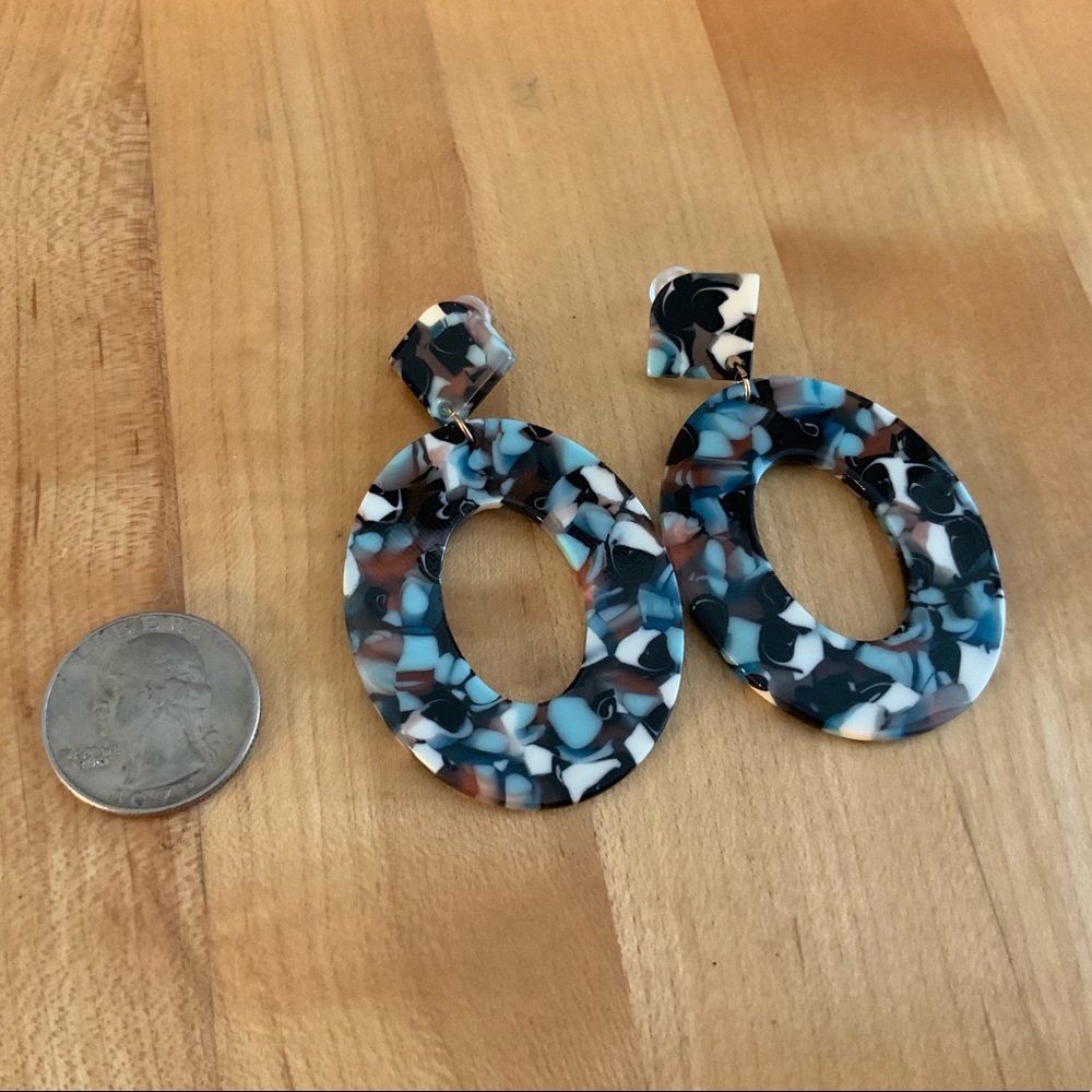 🆕Blue Acrylic Geometric Statement Earrings - Picture 5 of 5